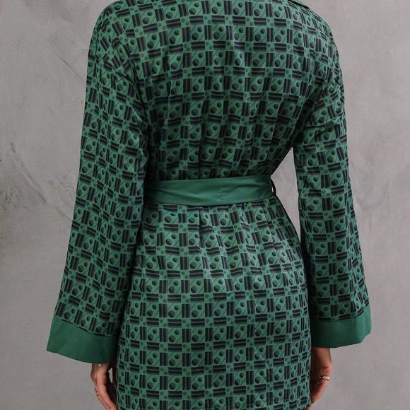 contemporary geo print green black belted mini trench coat minimalist - Picture 3 of 7